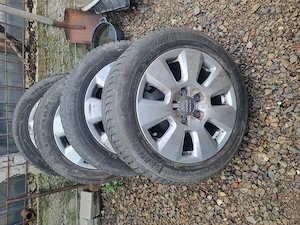 4 cauciucuri de iarna 205 55 16 cu jante de aliaj 5x112 de Audi