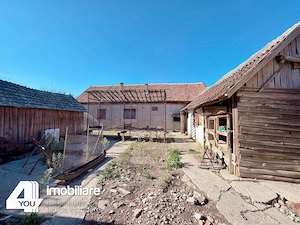 Proprietate în Țipari, formată din casă cu anexe+ teren intravilan 2880 mp - imagine 17