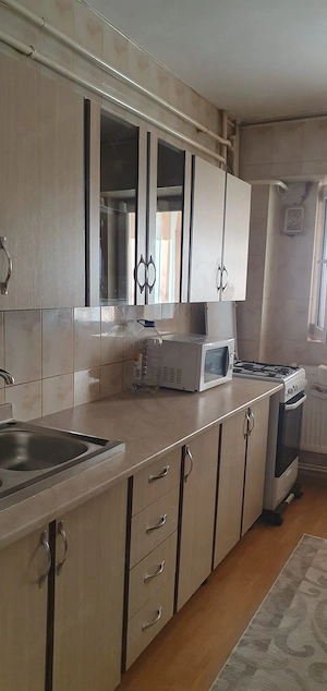 apartment de inchiriat in galati langa facultatea de medicia,mobilat,utilat,Ct,Ac - imagine 3
