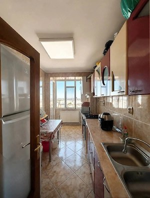 Vând apartament 3 camere decomandat  - imagine 6