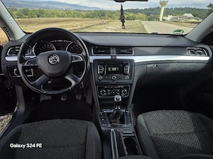 Skoda Superb  - imagine 4