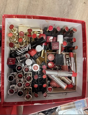 vand cosmetice 