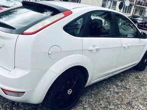 Vând Ford Focus 1.6 an 2011,motor 1.6 benzină - imagine 4