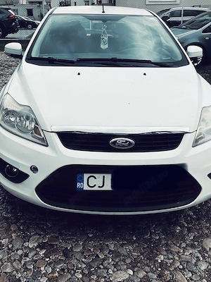 Vând Ford Focus 1.6 an 2011,motor 1.6 benzină - imagine 2