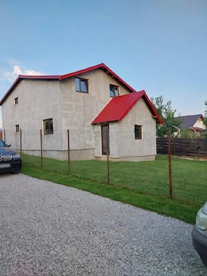La 4km CUG-langa lac-CASA P+M 161mp -ter 500 mp-struct. lemn -fund. beton-ideala personalizare - imagine 3