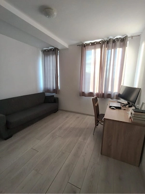 Vand apartament 3 camere in bloc nou - imagine 3