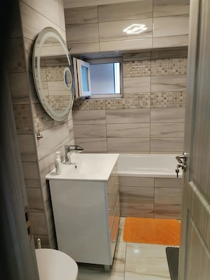 Apartament spațios 2 camere, decomandat (74 mp)   Zona Centrală   Piața Sud, Reșița   Renovat, Mobil - imagine 9