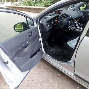 Peugeot 3008 - imagine 8