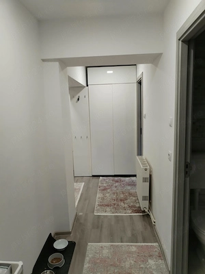 Apartament spațios 2 camere, decomandat (74 mp)   Zona Centrală   Piața Sud, Reșița   Renovat, Mobil - imagine 8