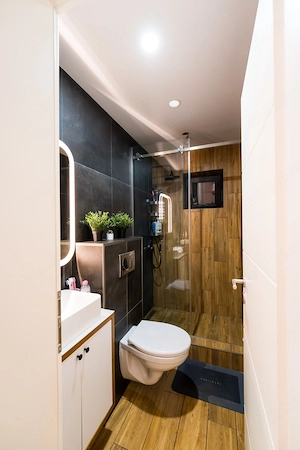 Apartament ultracentral 2 camere în Oltenița   complet renovat, mobilat și utilat - imagine 5