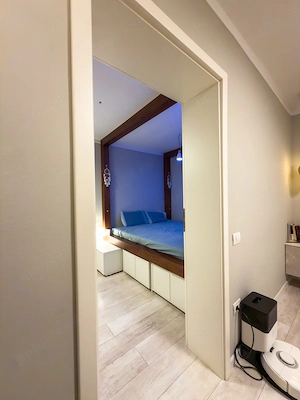 Apartament ultracentral 2 camere în Oltenița   complet renovat, mobilat și utilat - imagine 8