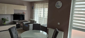 PROPRIETAR , Inchiriez apartament modern 3 camere , zona Turnisor , parcare in curtea privata - imagine 3