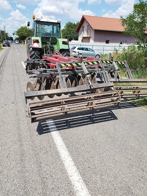 Disc în V tractat cu tăvălugi  - imagine 6