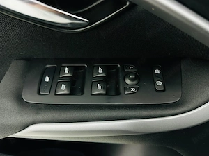 Volvo V40 - imagine 13
