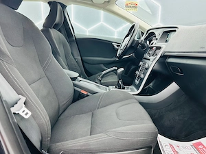 Volvo V40 - imagine 17