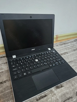 Laptop Acer Aspire One Cloudbook 11 (AO1-132) pentru piese, Defect, Baterie Buna