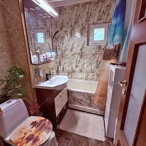 | Apartament cu 4 camere decomandat | Mazepa 1 | Etaj 3 | - imagine 9