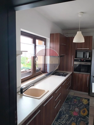 Apartament cu 3 camere de închiriat în zona Lazaret - imagine 11