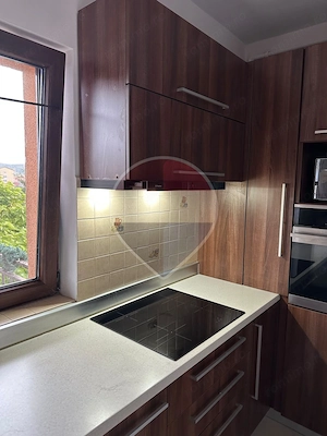 Apartament cu 3 camere de închiriat în zona Lazaret - imagine 12