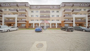 Apartament de vânzare, 50 mp utili, terasă 8 mp, loc de parcare!
