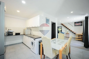 Vânzare apartament 4 camere, acces auto - parcare, Central - Cuza Vodă - imagine 4
