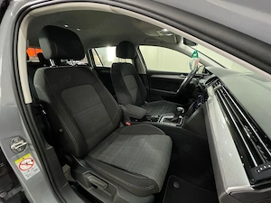 Volkswagen Passat - imagine 10