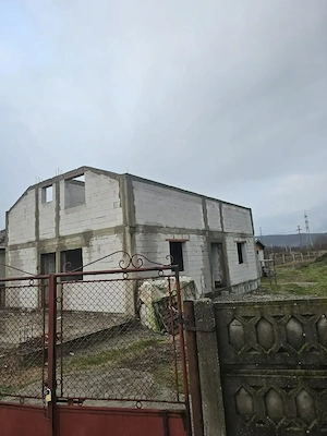 Casă de vânzare 