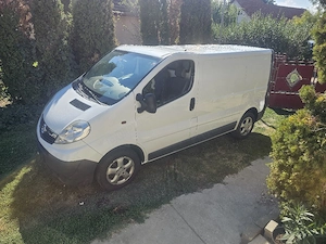 opel vivaro 2012 2l  - imagine 2