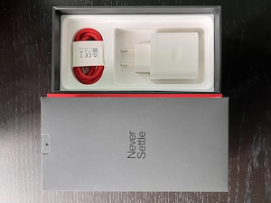 One Plus 11 5G prim proprietar .