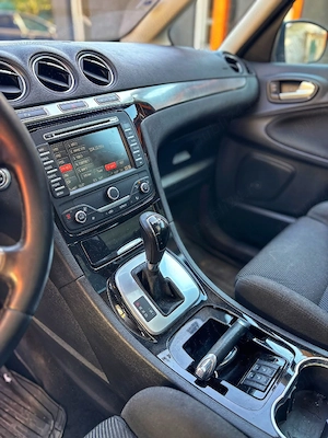 Ford Galaxy Titanium  - imagine 5
