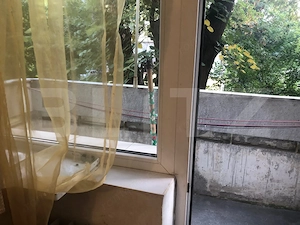 apartament de vanzare , 50 mp , cu balcon , zona Solidaritatii - imagine 2