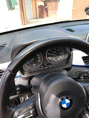 Vînd BMW 2017 X DRIVE -Fără adblu !Mașina arată și funcționează f bine, proprietar,taxe și ITP sept  - imagine 5