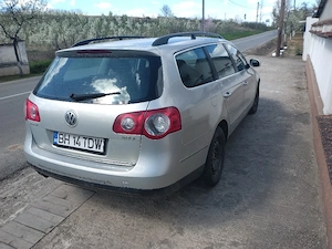 vînd padat 2009