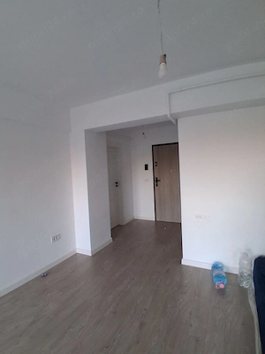 Persoană fizica, vând apartament cu o camera (42mp) - imagine 4