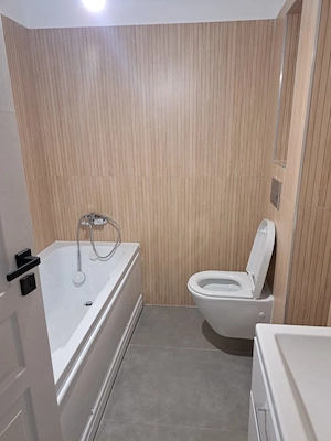 Persoană fizica, vând apartament cu o camera (42mp) - imagine 2