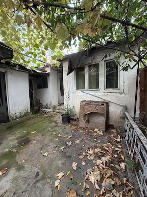 Vanzare casa cu teren propriu, 3 camere, in Galati, Piata Centrala - imagine 4