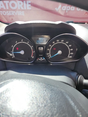 Vând Ford Fiesta ,2014, benzina, 1 l, aspirat, 80 CP, stare tehnica bună, mici defecte cosmetice - imagine 7