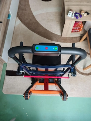 scaun cu senile electric ,pentru scari.