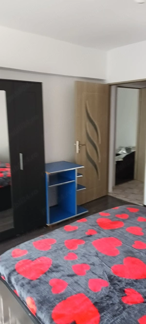 Proprietar închiriez apartament 2 camere Pacurari  - imagine 6