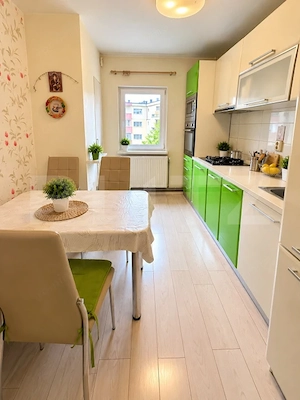 Apartament 4 camere, 77 mp, 2 băi și 2 balcoane în Plopilor - imagine 2