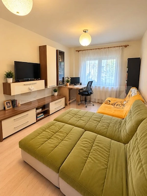 Apartament 4 camere, 77 mp, 2 băi și 2 balcoane în Plopilor