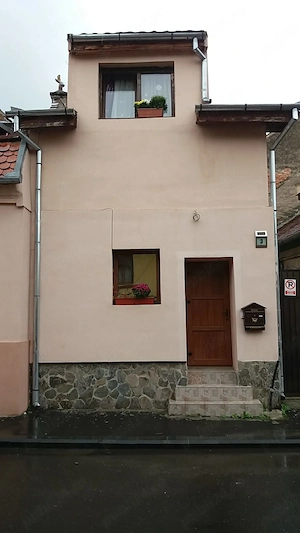 Inchiriez garsoniera Sibiu-Centru la casa pt student 