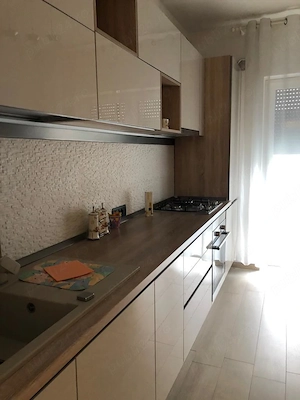Inchiriez apartament 3 cam, ultracentral, Pitesti, bloc nou, cu garaj - imagine 5