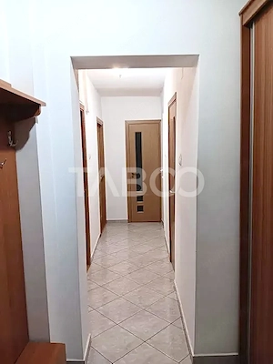 Apartament cu 3 camere in Centrul Zorilor izolat cu lift balcon boxa  - imagine 8