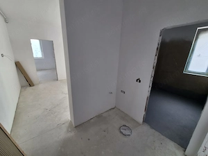 Apartament 2 camere. Etaj 3. Bucatarie inchisa. Decomandat. Asfalt. - imagine 8