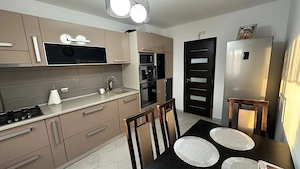 Apartament decomandat cu 3 camere, Ultracentral, centrală proprie - imagine 4