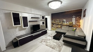 Apartament decomandat cu 3 camere, Ultracentral, centrală proprie