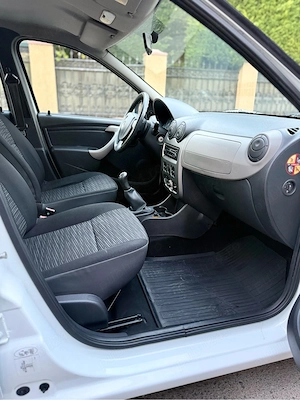 Dacia Logan 1.4 MPI 71.500 km  - imagine 4