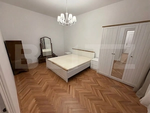 Apartament 3 camere, 90 mp, Ultracentral, Parcare inclusă, Renovat - imagine 2