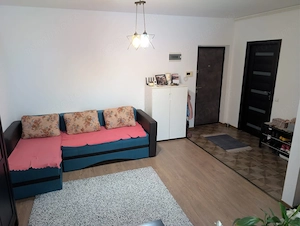 Apartament 2 camere etaj 1, parcare, zona Vivo - imagine 3